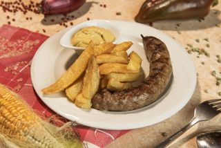 Carnati la gratar cu garnitura 