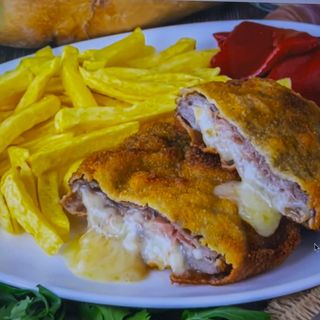 Cachopo De Ternera Relleno De Jamón Y Queso