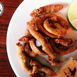 Chunchulla con Arepa