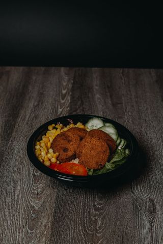 Falafel salata