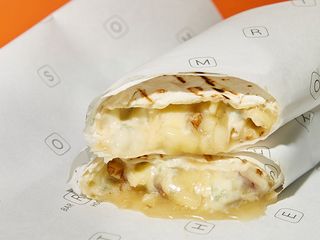 Шаурма 4 сири з грушею та горіхами 330г