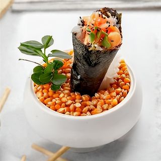 temaki spicy salmon