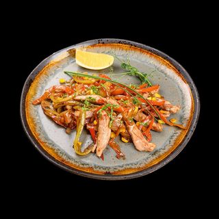 Свинско със зеленчуци и ароматен сос (350г)