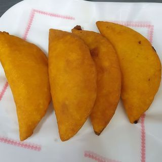 Empanada De Jamón Y Queso