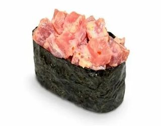 Гункан Тунец (50г)