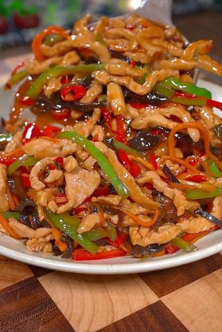 76. Свинско месо с пет вкуса (800г)