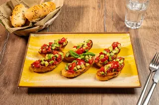 Bruschette cu avocado