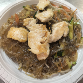 Spaghetti di soia con carne