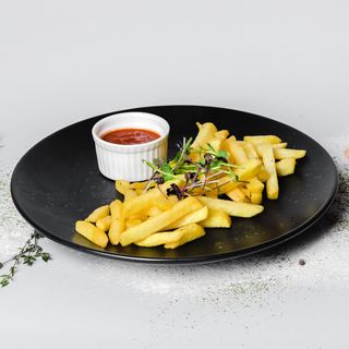 Картопля фрі (160/40г)