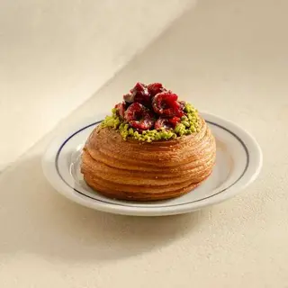 Tarte Folhada Cereja & Pistácio