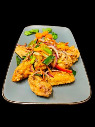 Aripioare de pui cu usturoi