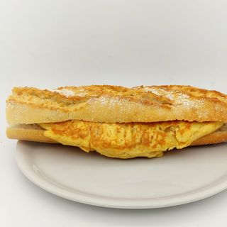 Bocadillo De Tortilla De Patatas