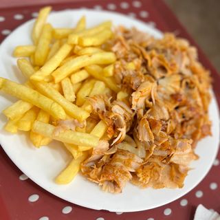 9. Plato De Carne Con Patatas( con salsa)