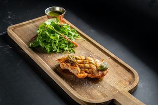 Piept de curcan la gratar