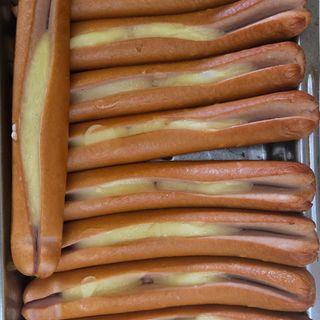 Кренвирш с кашкавал (1бр)