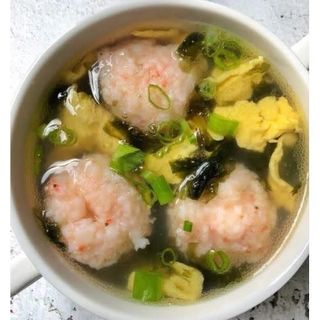 水晶鱼虾滑汤Sopa de albóndigas de gambas y pescado