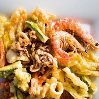 Friture Crevettes Et Calamars