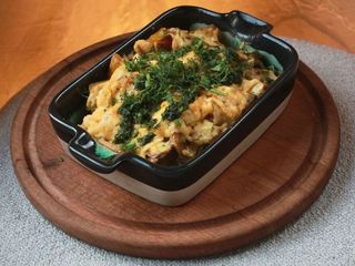 Картопля під сиром з грибами та ніжною куркою (380g)