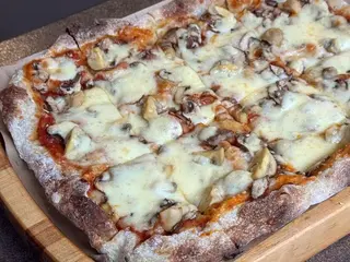 Піца з грибами (980g)