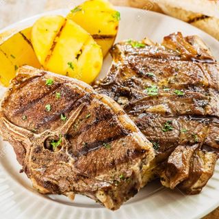 Chuleta de cerdo con patata 