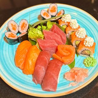 Combo3 sushi y sashimi  (22pzs) 