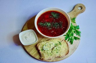 Борщ классический с тартинками