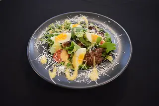 Salată cu ficat de pui