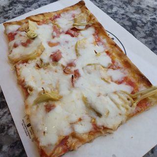 Pizza carciofi e prosciutto