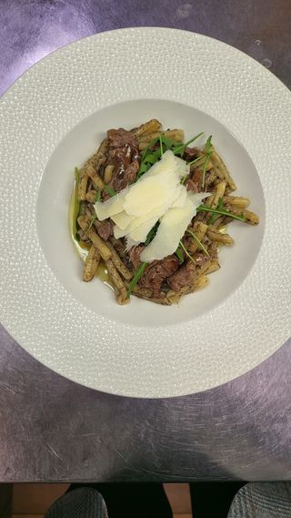 Pasta sa biftekom i crnim tartufom