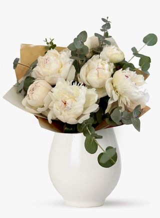 Buchet cu 7 bujori albi