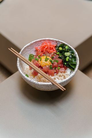 MAGURO ZUKE DON (TUŃCZYK)