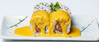 Uramaki sake mango 4 pezzi