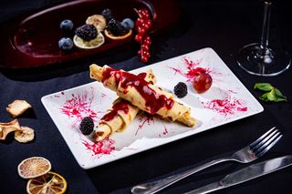 Clatite cu dulceata de casa