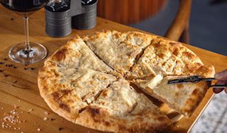 ლობიანი რაჭული ლორით