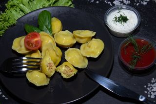 Pielmieni z łososiem 18szt.