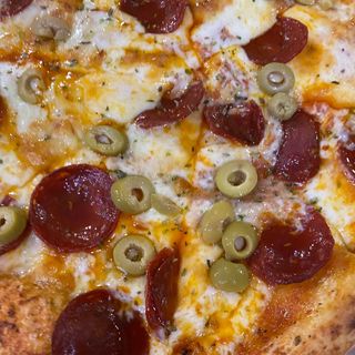 Pizza Pepperoni (18 Cm.)