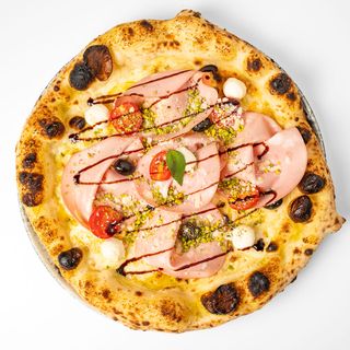 Pizza Mortadela e pistacio