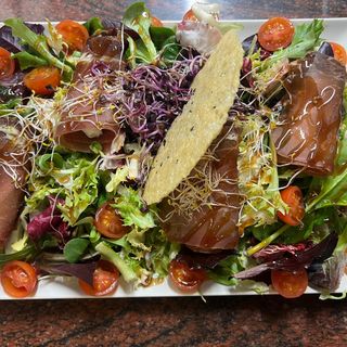 Ensalada Involtino De Cecina