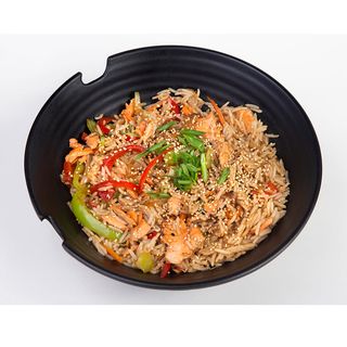 შემწვარი ბრინჯი ორაგულით