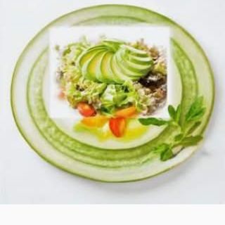 ENSALADA GOURMET CON AGUACATE