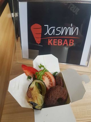 Box falafel