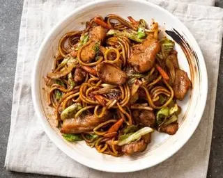 Yakisoba Con Ternera