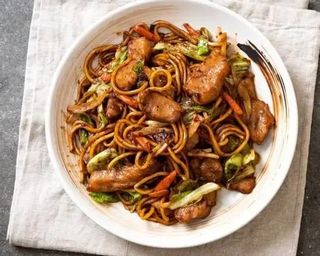 Yakisoba Con Ternera