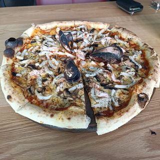 Pizza Aux Fruits De Mer XL