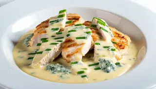 Pui cu sos gorgonzola