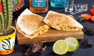 ლოს ამიგოს კესადია ქათმის