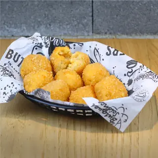 Mac & Cheese fritters