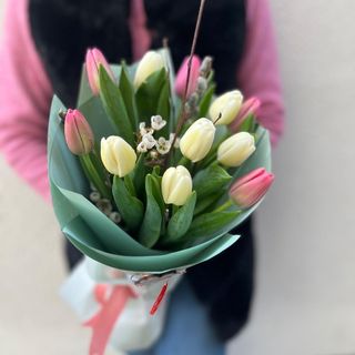 Buchet 11 lalele