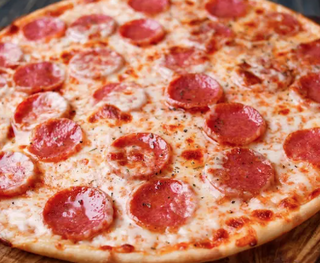 Pizza pepperone