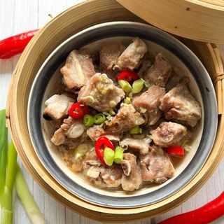 spare ribs & bamboo in pot